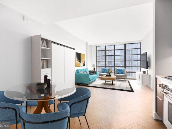 45 Sutton Square SW 607, Washington DC 20024
