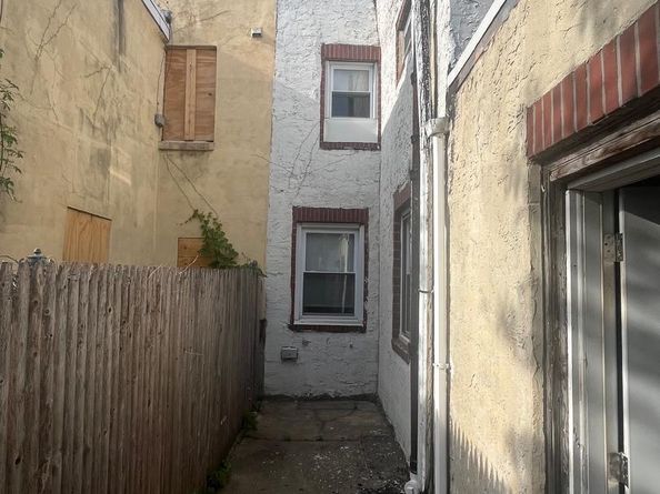 520 W Indiana Avenue, Philadelphia PA 19133