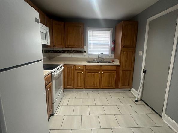 520 W Indiana Avenue, Philadelphia PA 19133