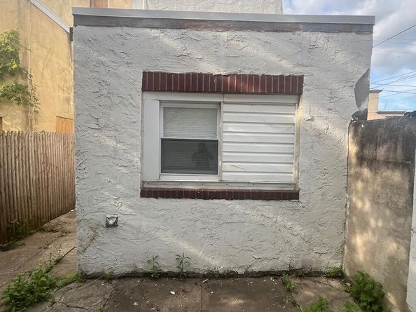 520 W Indiana Avenue, Philadelphia PA 19133