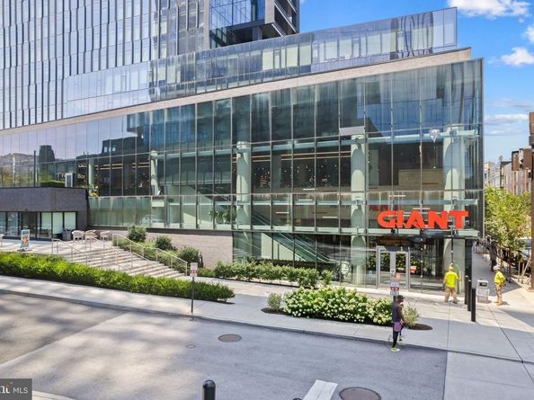 2200 Arch Street 409, Philadelphia PA 19103