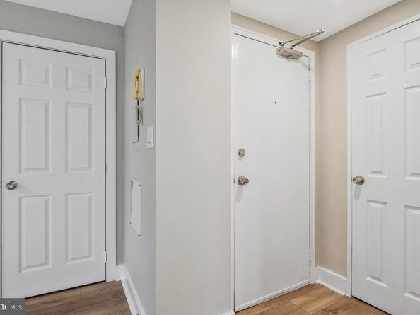 212 Oakwood Street SE B5, Washington DC 20032