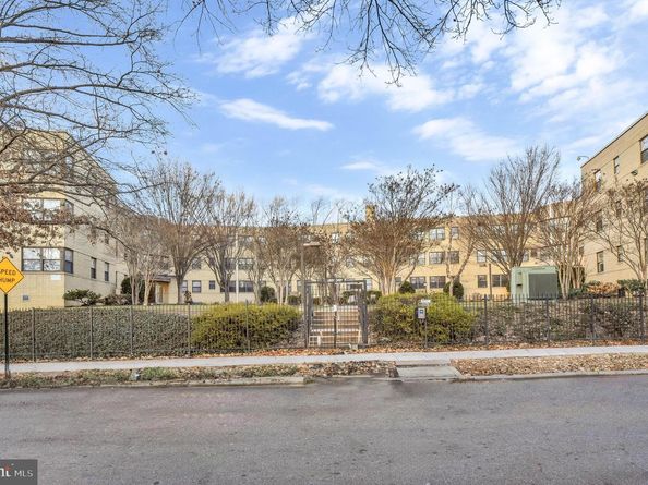 212 Oakwood Street SE B5, Washington DC 20032