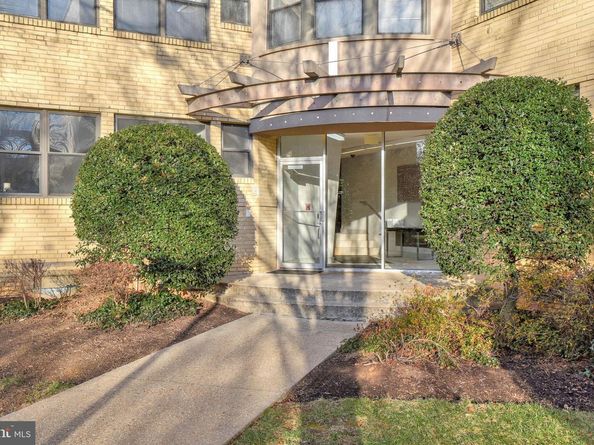 212 Oakwood Street SE B5, Washington DC 20032
