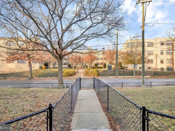 212 Oakwood Street SE B5, Washington DC 20032