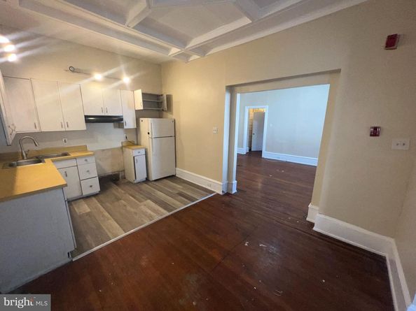 5701 W Girard Avenue, Philadelphia PA 19131