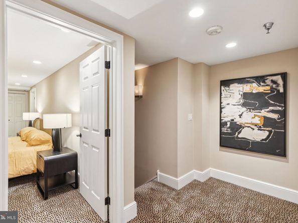 1500 Chestnut Street 20K, Philadelphia PA 19102