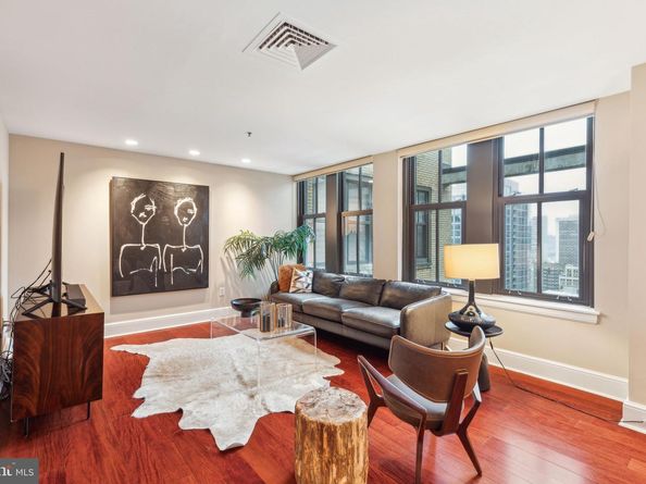 1500 Chestnut Street 20K, Philadelphia PA 19102