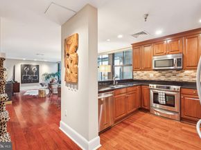 1500 Chestnut Street 20K, Philadelphia PA 19102