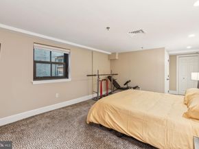 1500 Chestnut Street 20K, Philadelphia PA 19102