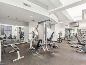1500 Chestnut Street 20K, Philadelphia PA 19102