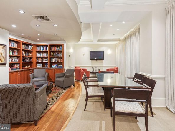1500 Chestnut Street 20K, Philadelphia PA 19102