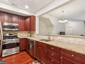 105 Commodore Court, Philadelphia PA 19146