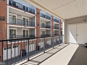 105 Commodore Court, Philadelphia PA 19146