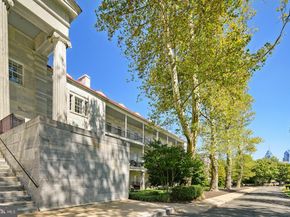 105 Commodore Court, Philadelphia PA 19146