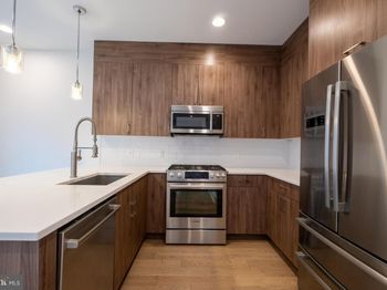 634 N 5TH Street