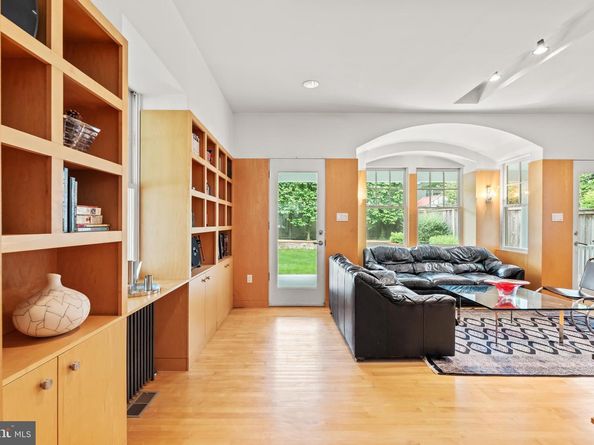 3700 Underwood Street, Chevy Chase MD 20815