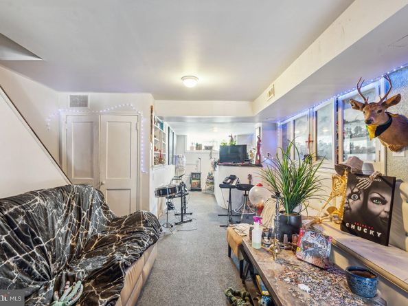 5615 N Warnock Street, Philadelphia PA 19141