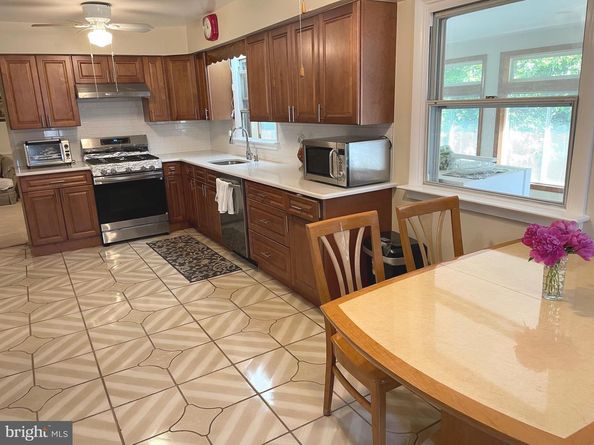 333 Sussex Boulevard, Broomall PA 19008