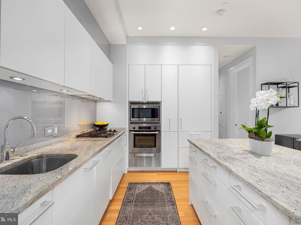 1177 22nd Street NW 4F, Washington DC 20037