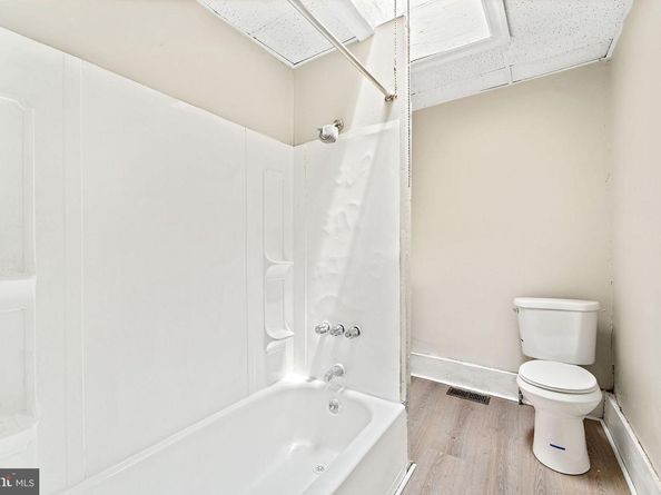 6068 Regent Street, Philadelphia PA 19142