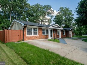 1114 S Dickenson Avenue, Sterling VA 20164