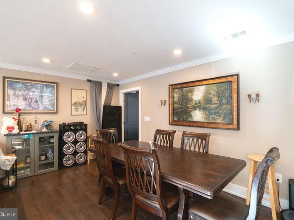 1114 S Dickenson Avenue, Sterling VA 20164