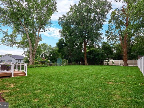 517 Walker Street SW, Vienna VA 22180
