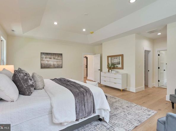 517 Walker Street SW, Vienna VA 22180
