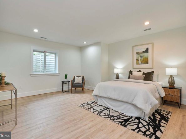 517 Walker Street SW, Vienna VA 22180