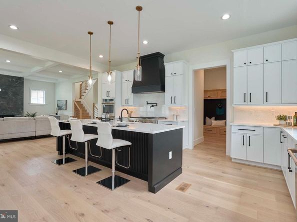 517 Walker Street SW, Vienna VA 22180