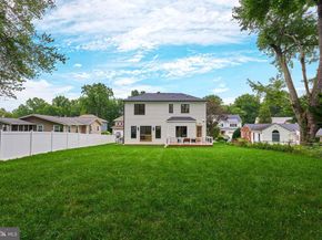 517 Walker Street SW, Vienna VA 22180