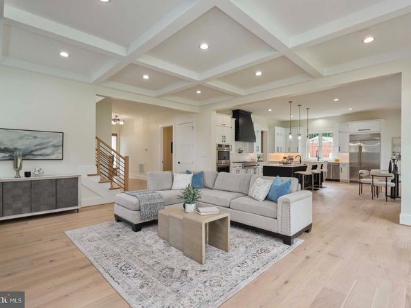 517 Walker Street SW, Vienna VA 22180
