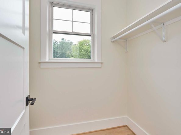 517 Walker Street SW, Vienna VA 22180