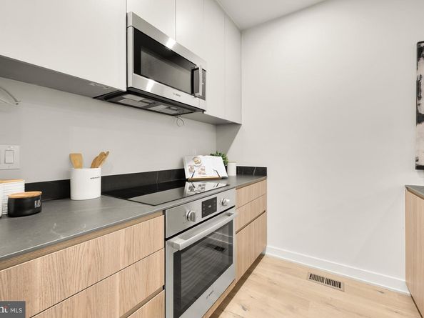 2647 41st Street NW 2, Washington DC 20007