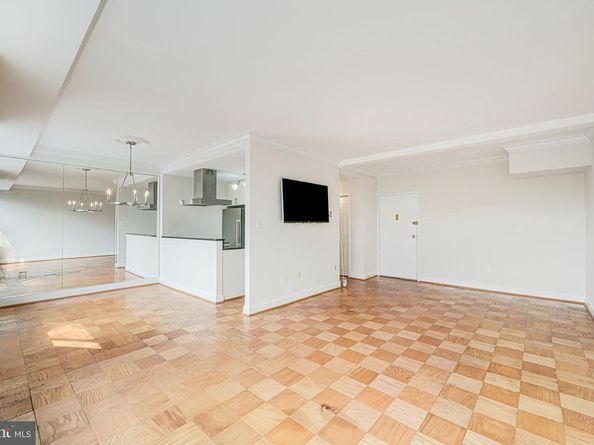 4390 Lorcom Lane 810, Arlington VA 22207
