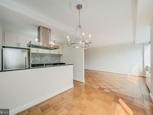 4390 Lorcom Lane 810, Arlington VA 22207