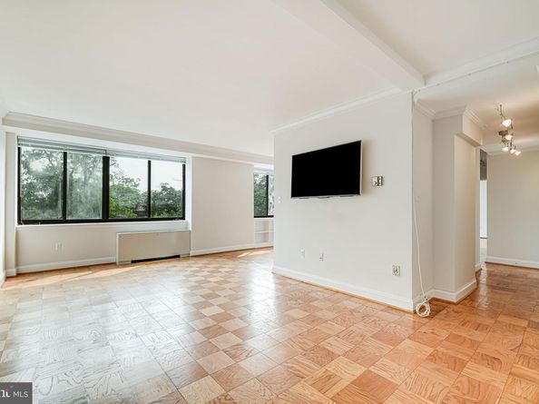 4390 Lorcom Lane 810, Arlington VA 22207