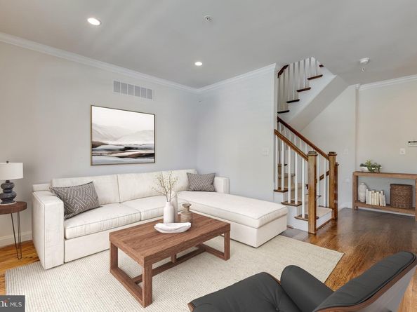 18 S Roberts Road, Bryn Mawr PA 19010