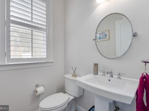 18 S Roberts Road, Bryn Mawr PA 19010