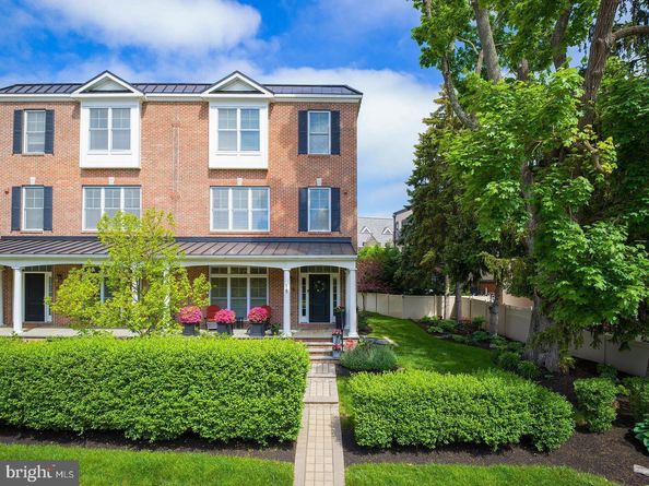18 S Roberts Road, Bryn Mawr PA 19010