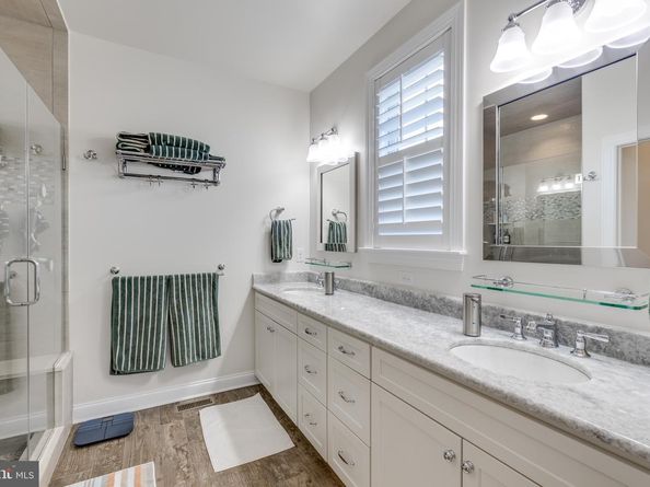 18 S Roberts Road, Bryn Mawr PA 19010