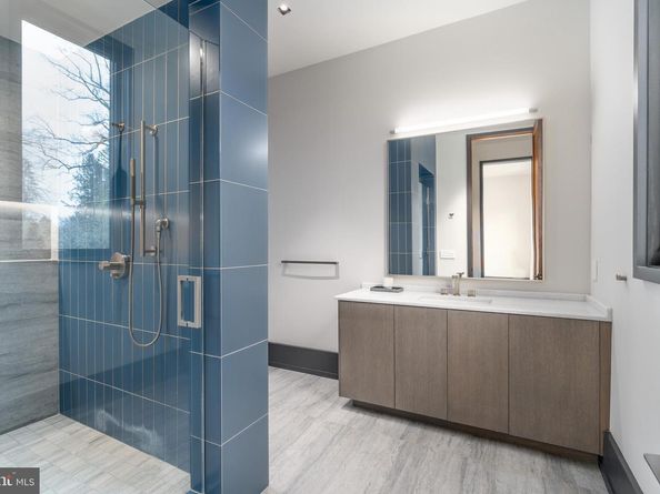 1020 Langley Hill Drive, Mclean VA 22101