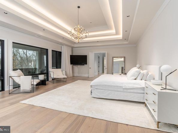 1020 Langley Hill Drive, Mclean VA 22101