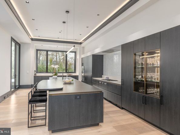 1020 Langley Hill Drive, Mclean VA 22101