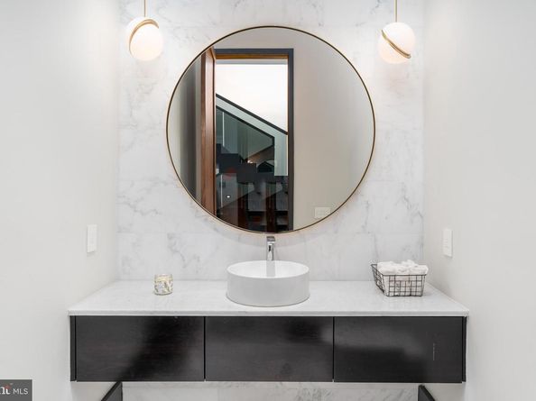 1020 Langley Hill Drive, Mclean VA 22101