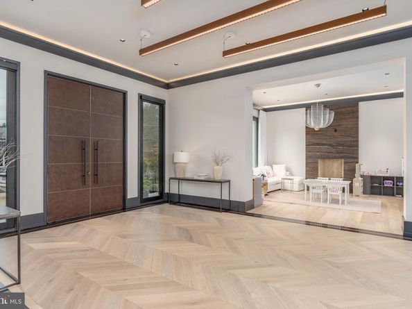 1020 Langley Hill Drive, Mclean VA 22101