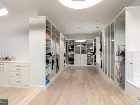 1020 Langley Hill Drive, Mclean VA 22101