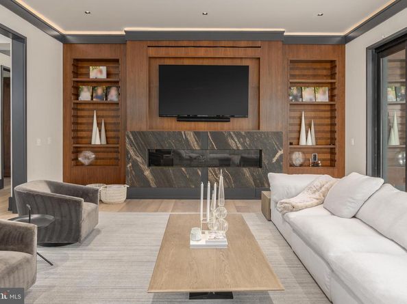 1020 Langley Hill Drive, Mclean VA 22101