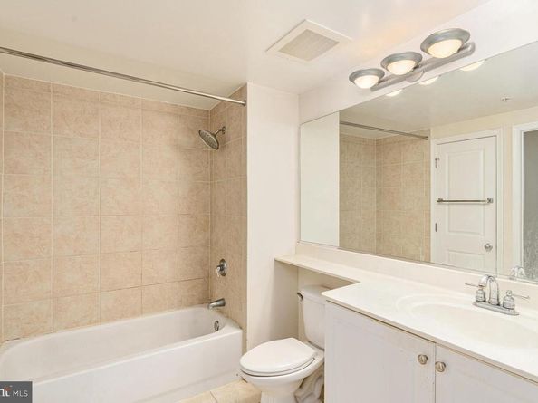 851 N Glebe Road 1418, Arlington VA 22203